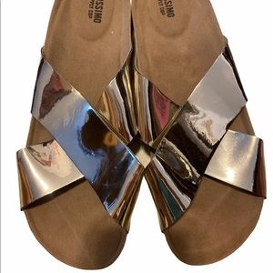 Woman’s sandal bundle